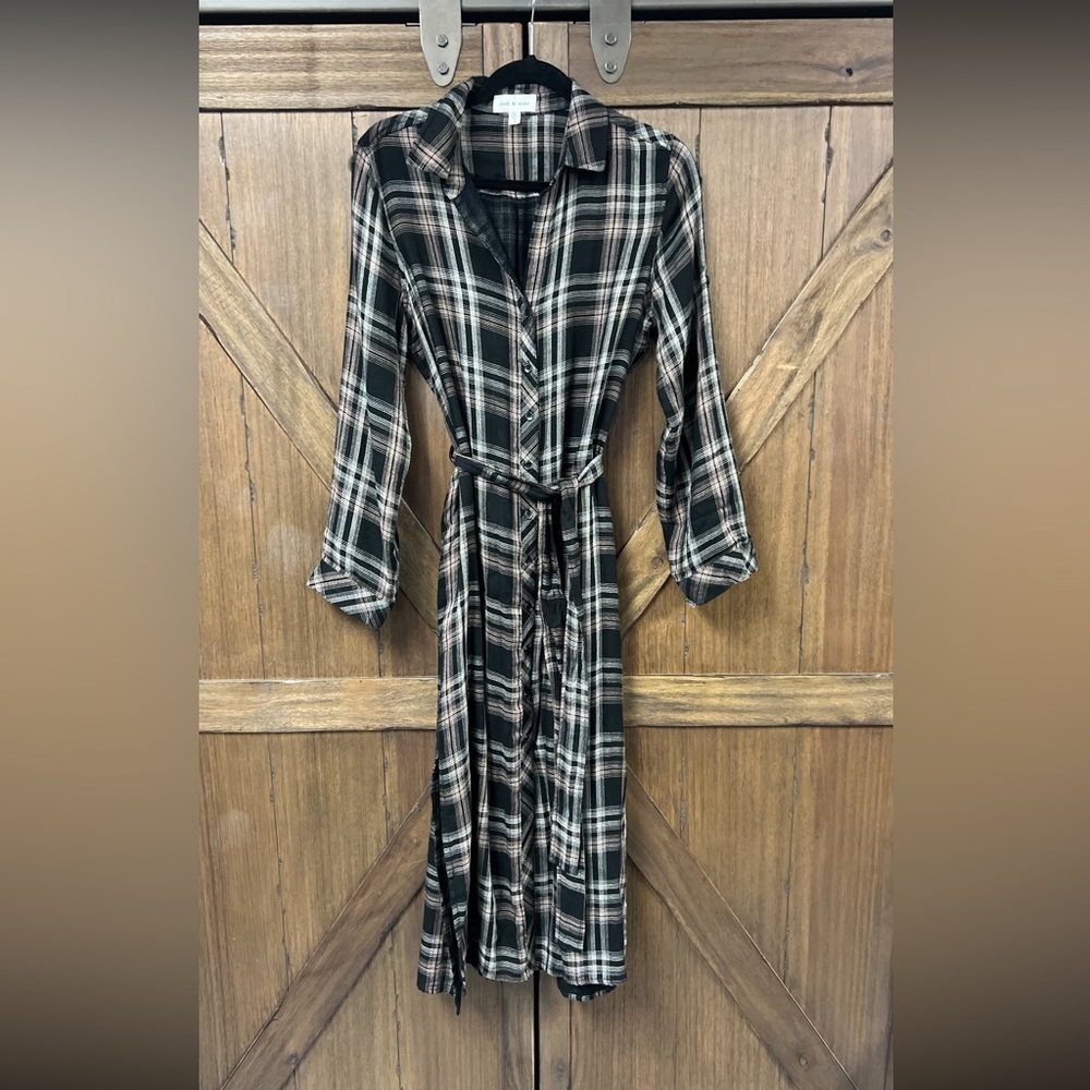 Cloth & Stone Long Sleeve Belted Shirt Dress in Maple Wood Plaid Size Medium - Picture 3 of 7